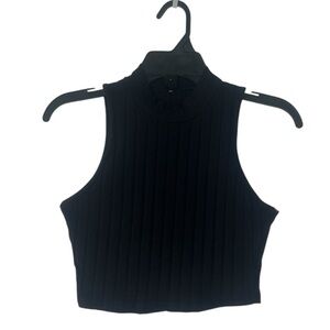 SHEIN EZwear Women's Ribbed Knit Sleeveless Solid Casual Crop Top